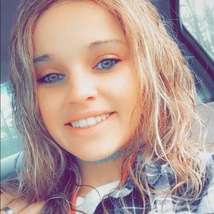 Meet your Posher, Whitney